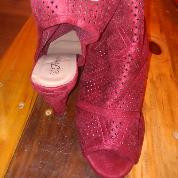 Forever Women Size 10 Shoes - Picture 1 of 3